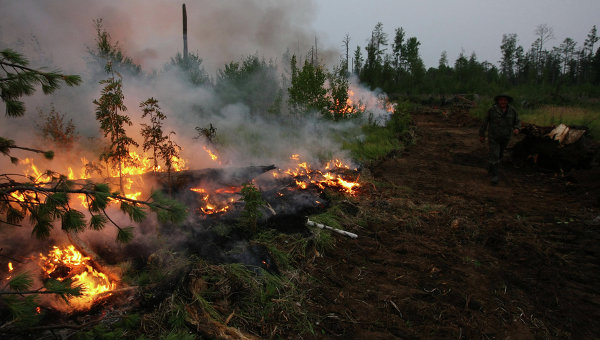 Для тушения  пожаров в Туве задействованы военные вертолеты