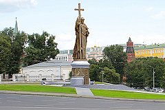 Князю Владимиру на Боровицкой площади быть!