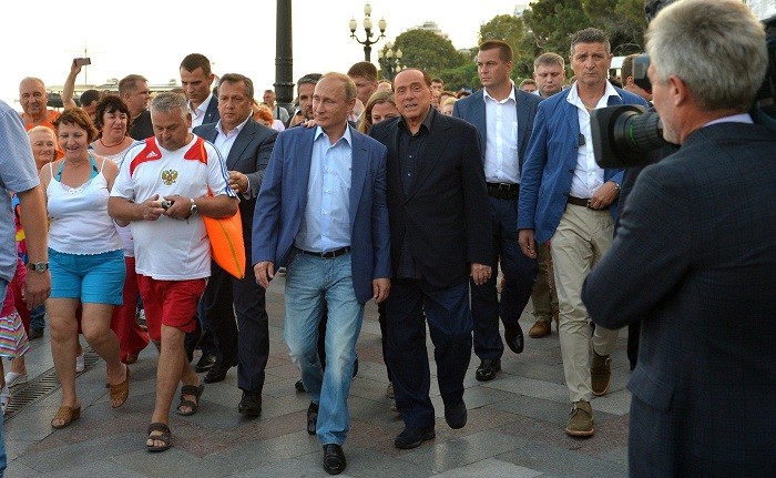 Путин и Берлускони раздражают официальный Киев фото 2