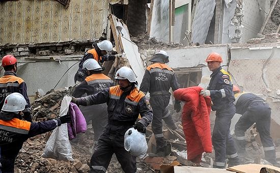 Жилой дом рухнул в Омске