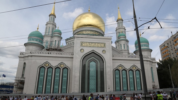Кадыров прибыл в Москву на церемонию открытия Соборной мечети