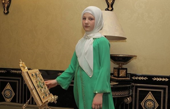 Дочери Кадырова снялись в исламском клипе