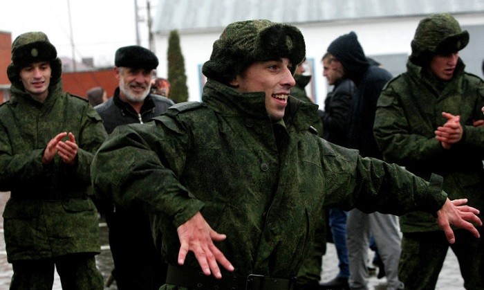 Чеченские новобранцы будут нести службу в ЮВО фото 2