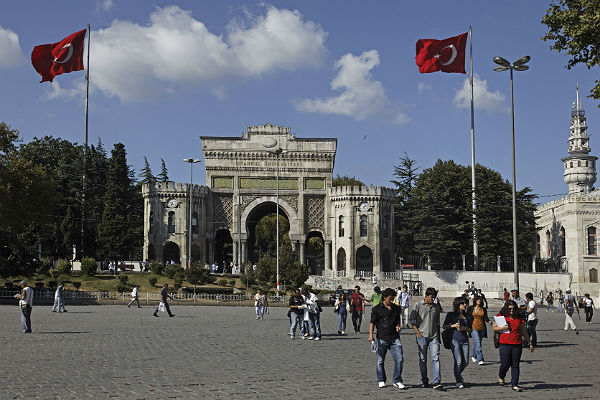 Россия возвращает своих студентов из Турции