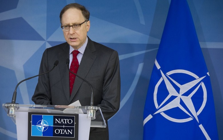 Заместитель генерального секретаря НАТО Александр Вершбоу