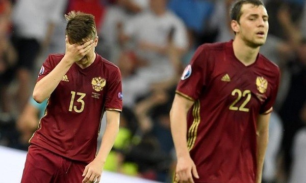 Россия проиграла Словакии в групповом матче ЧЕ по футболу фото 2