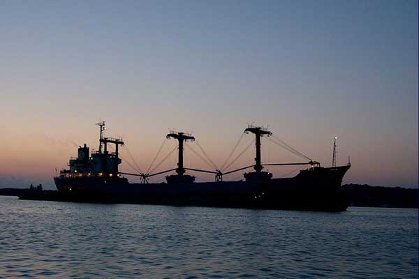 Моряки из России захвачены в плен у ливийского побережья