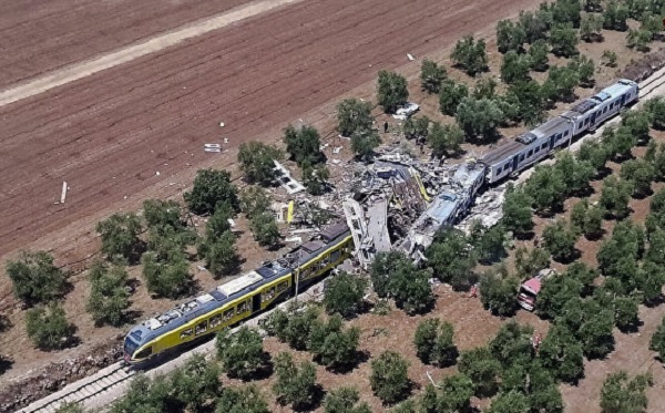 Италия: столкнулись два поезда, есть жертвы