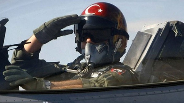 Турецкие власти взяли под арест пилотов сбивших Су-24 фото 2