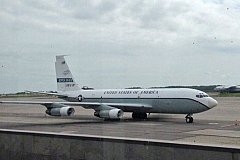 С какой целью самолёт ВВС США залетел в аэропорт Хабаровска?
