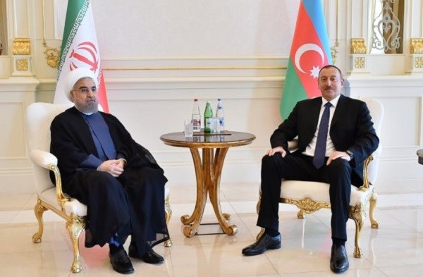 Иранский президент Хасан Роухани и президент Азербайджана Ильхам Алиев. Фото:  haqqin.az
