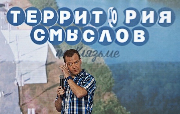 Может быть, когда-нибудь Медведева вспомнят как единственного крупного чиновника своей эпохи, кто не стеснялся говорить правду... Но пока его искренность не оценили. Фото:   kommersant.ru