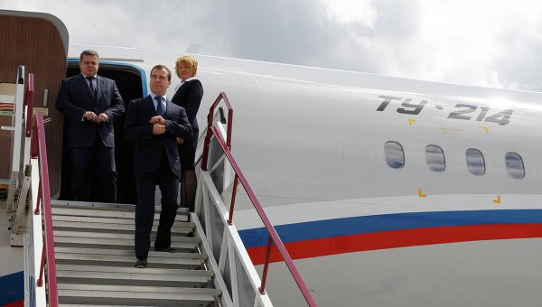 В Лаос для участия в Восточноазиатском саммите прилетел премьер России Медведев фото 2