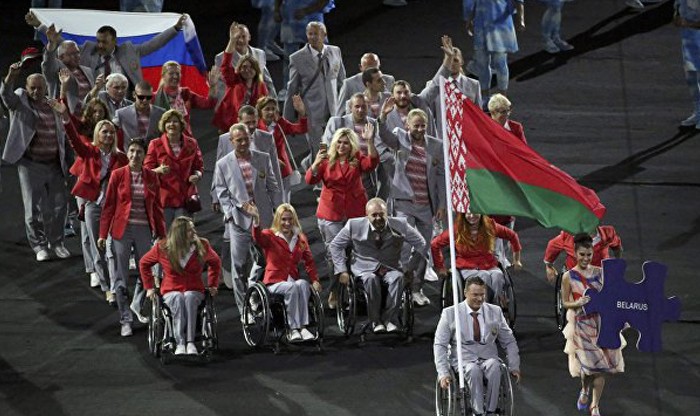 На Паралимпиаде в Рио вынесли флаг России фото 2