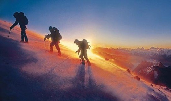 На Эльбрусе спасатели нашли группу альпинистов фото 2