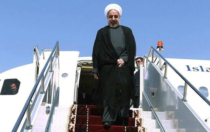 Президент Ирана Хасан Рухани во время прибытия в Баку. Фото: vestikavkaza.ru