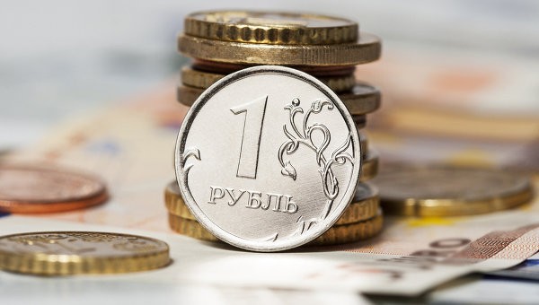 Рубль может быть девальвирован на 10% фото 2