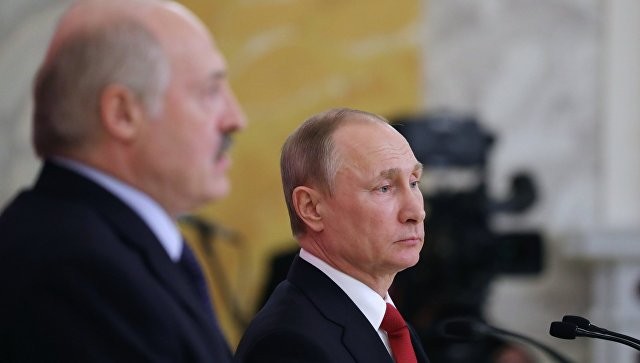 Владимир Путин и Александр Лукашенко во время встречи в апреле 2017 года. Фото: ria.ru