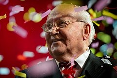 За прекращение атомной гонки вооружений Горбачев награжден «премией Льва»
