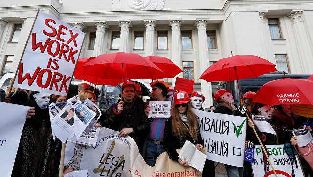 Марш секс-работниц в Киеве 3.03.207. Фото: belrynok.com