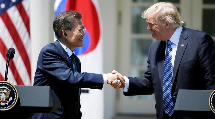 Президенты Южной Кореи и США Мун Чжэ Ин и Дональд Трамп. Фото: RT