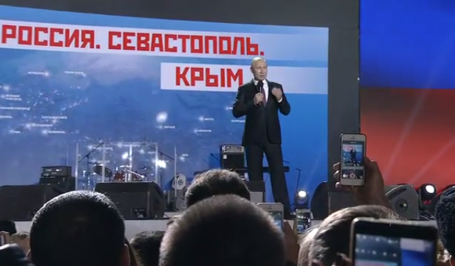 Президент РФ Путин выступает на митинге в Севастополе. Фото: kremlin.ru