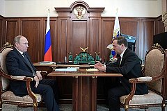 «Абсолютно стабильной» назвал Медведев ситуацию в экономике России
