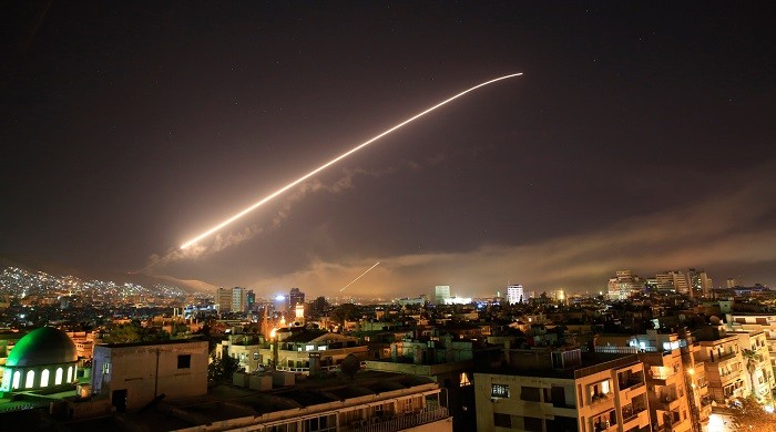 Ракеты Трампа падают на Дамаск. США нанес ракетный удар по Сирии фото 2