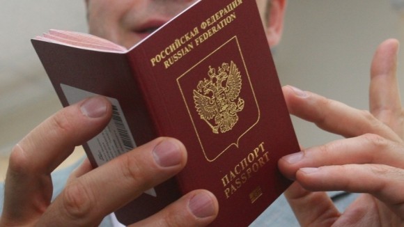 В России повышают госпошлину за загранпаспорт фото 2