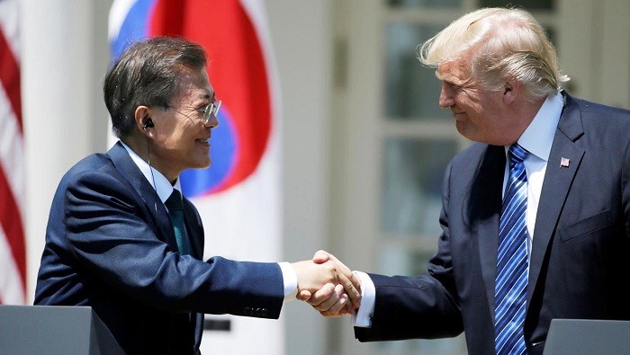 Президент Южной Кореи Мун Чжэ Ин и президент США Дональд Трамп. Фото: news-front.info