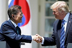 Президент Южной Кореи предложил вручить Трампу Нобелевскую премию мира