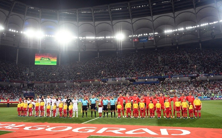 Игроки сборных команд перед матчем группового этапа чемпионата мира по футболу между сборными Туниса и Англии. Фото: life.ru