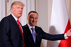 Дуда молит США создать базу в Польше и готов назвать ее «Форт Трамп»