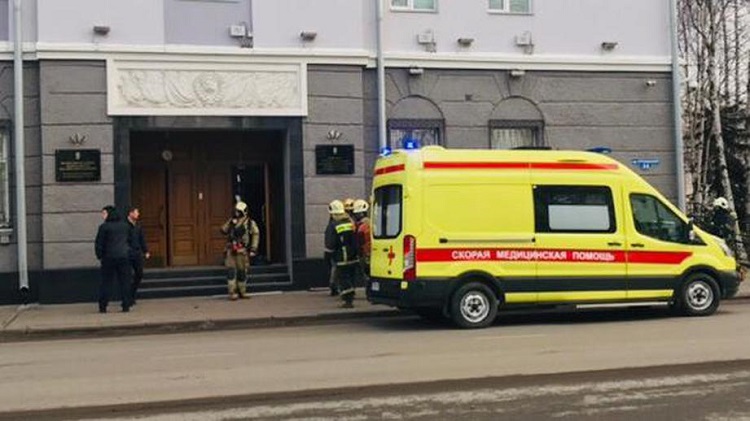 Взрыв в здании УФСБ по Архангельской области. Есть погибший и раненные