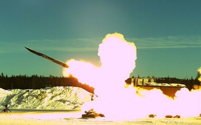 Пуск ракеты GLSDB в рамках натурных испытаний, проводившихся компаниями «Boeing» и «SAAB» в феврале 2015 года