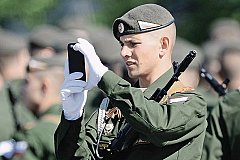 Военнослужащим армии России запрещено пользоваться смартфонами
