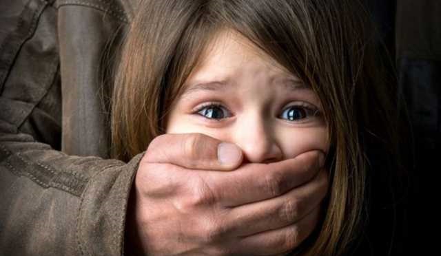 В Сочи мужчина изнасиловал 10-летнюю девочку в автобусе