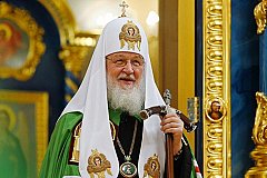 Глава РПЦ призвал богатых прихожан помочь священникам деньгами.