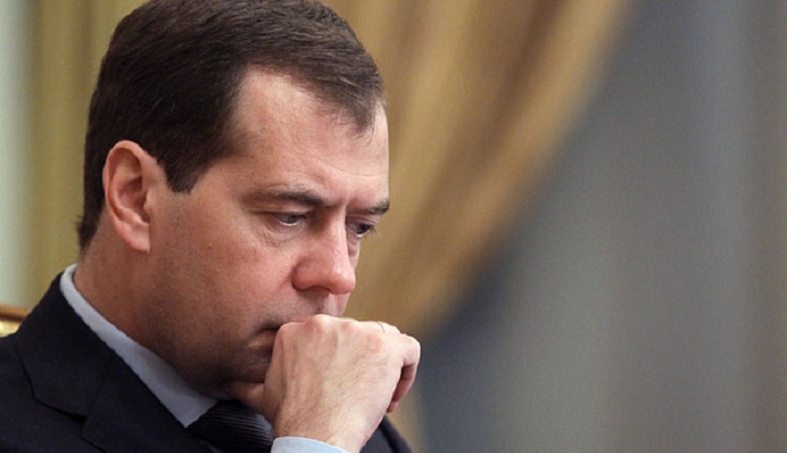 Медведеву самоизоляция не нравится.