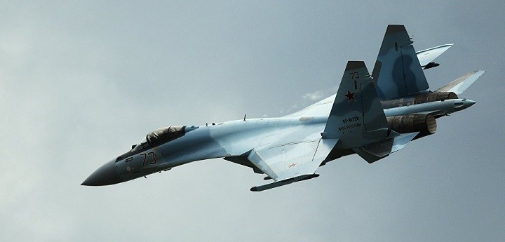 Су-35.