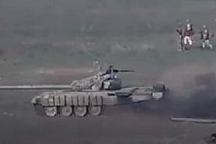 Минобороны Армении опубликовало видео уничтожения азербайджанского танка. ВИДЕО.