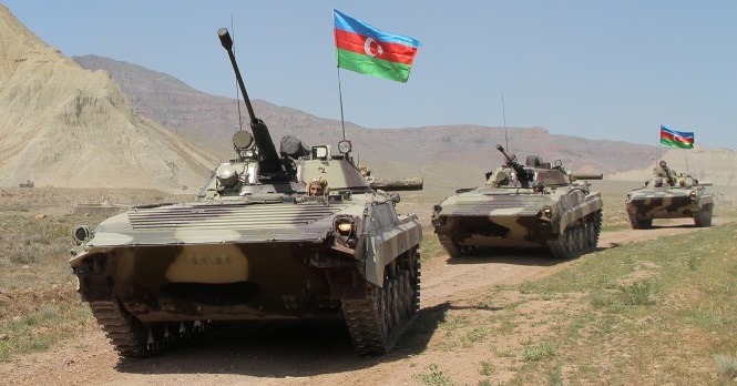 Азербайджан начал полномасштабное наступление на Карабах.