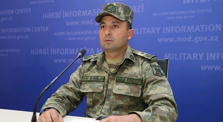 Минобороны Азербайджана заявило об овладении стратегическими высотами в Карабахе.