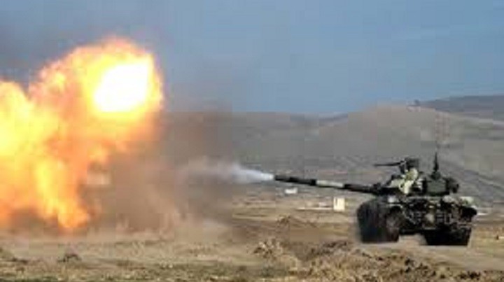 Баку и Ереван сообщают о жестоких боях, предъявляя видео уничтожения бронетехники фото 2