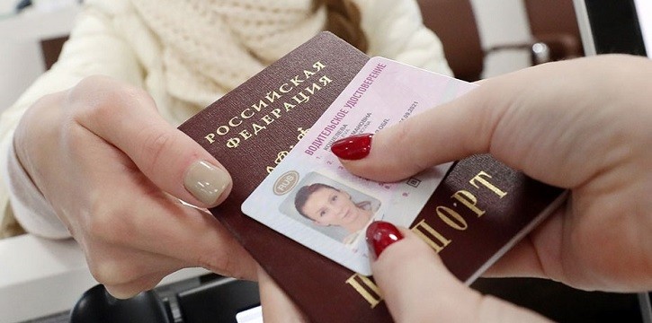 Утверждены изменения в российские водительские права и ПТС фото 2