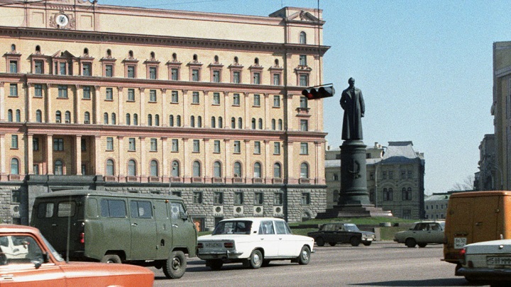 Знаменитый памятник Дзержинскому хотят вернуть на Лубянскую площадь