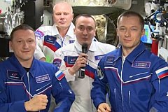 Космонавты с МКС поздравили Россию с юбилеем полета Юрия Гагарина