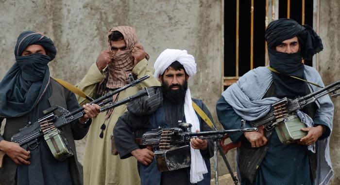 Талибы вывели из дома и расстреляли популярного афганского певца